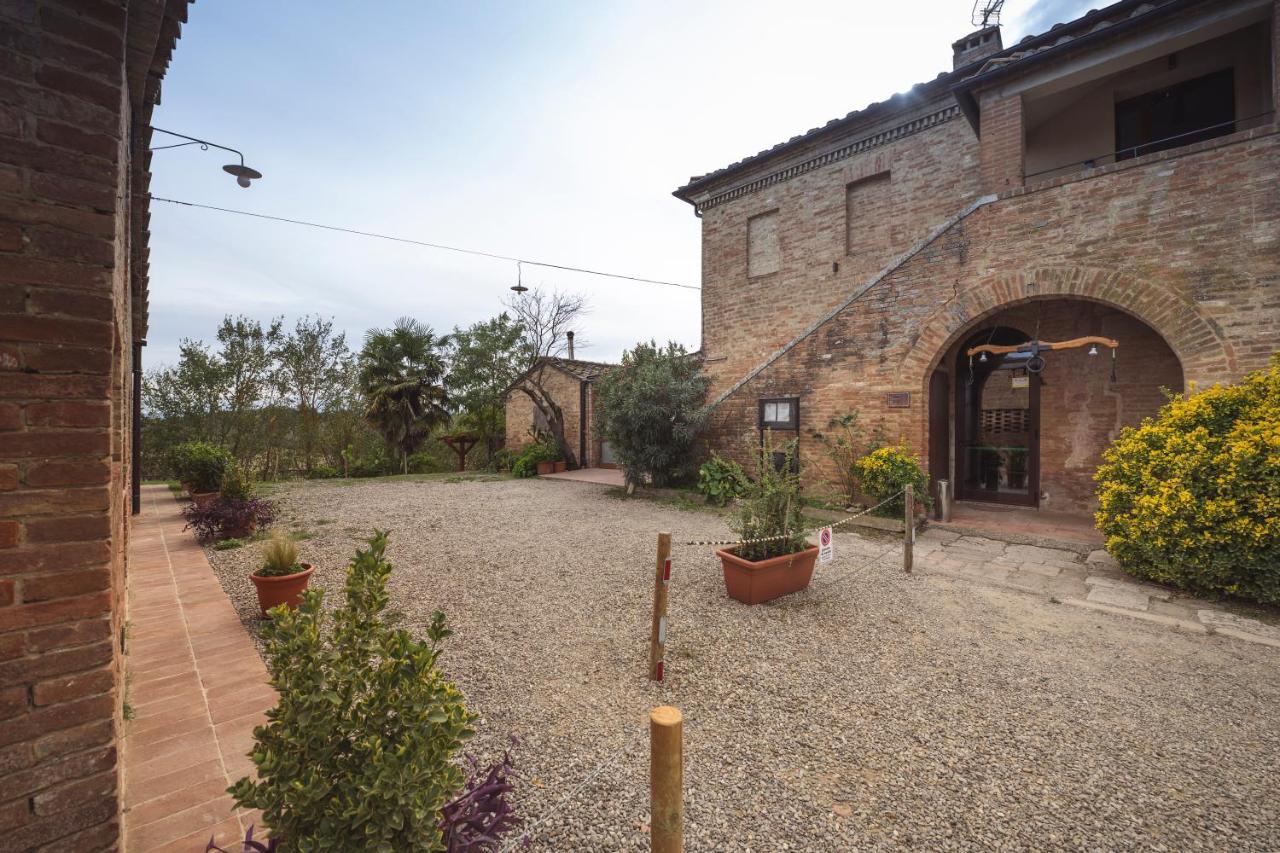 Affittacamere Podere Valserena モンテローニ・ダルビア エクステリア 写真