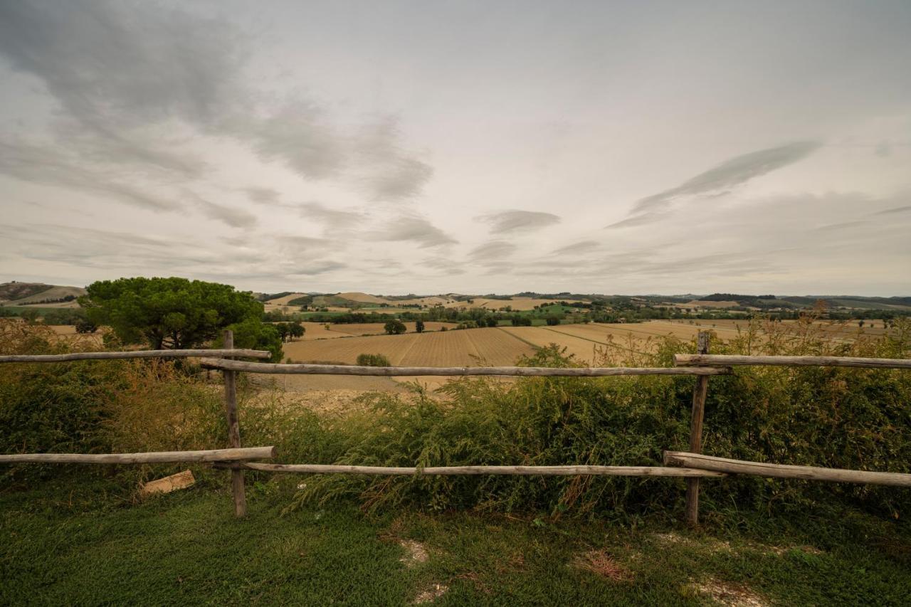 Affittacamere Podere Valserena モンテローニ・ダルビア エクステリア 写真